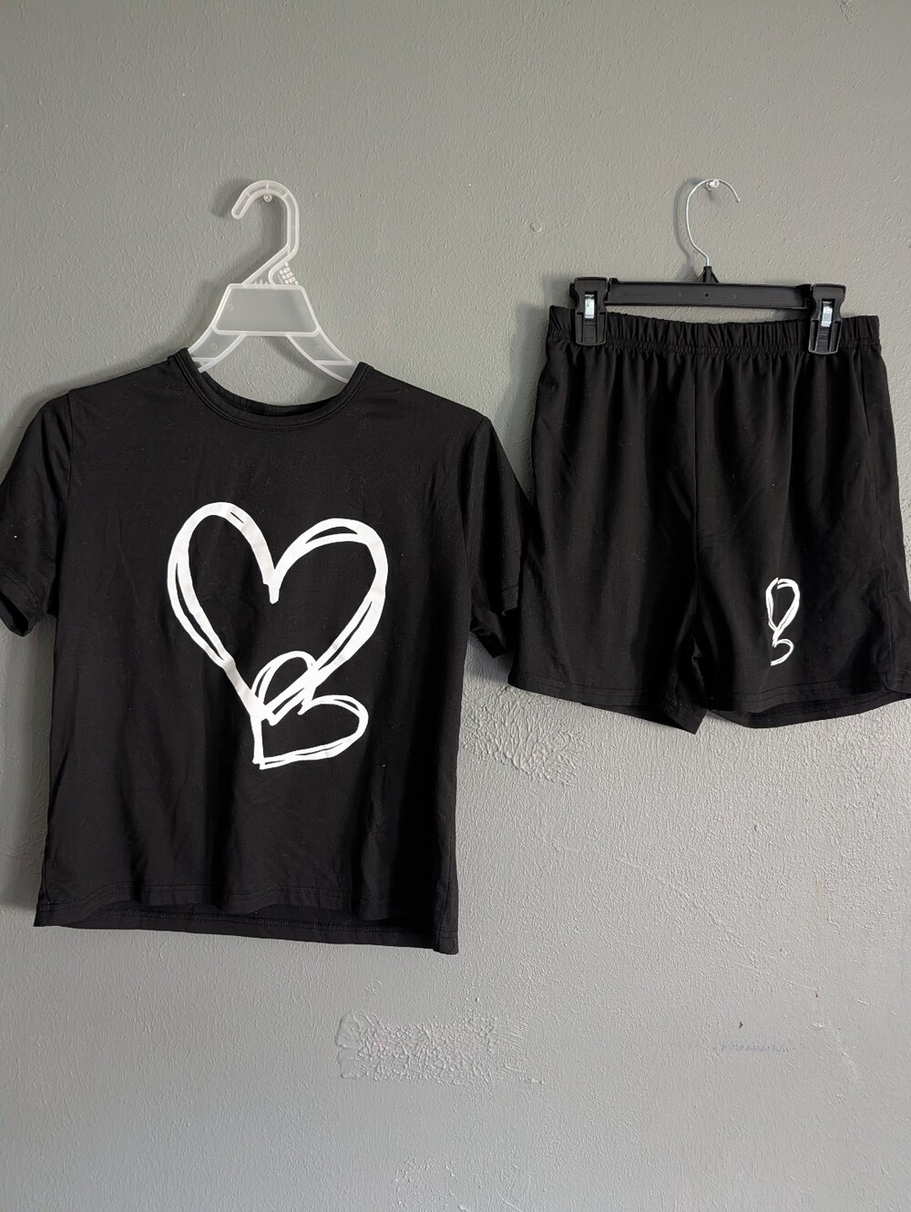 SHEIN Girl Black Lounge Tee & Shorts Set with White Heart Graphic